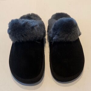 Cozy Black and Gray Women's Slippers